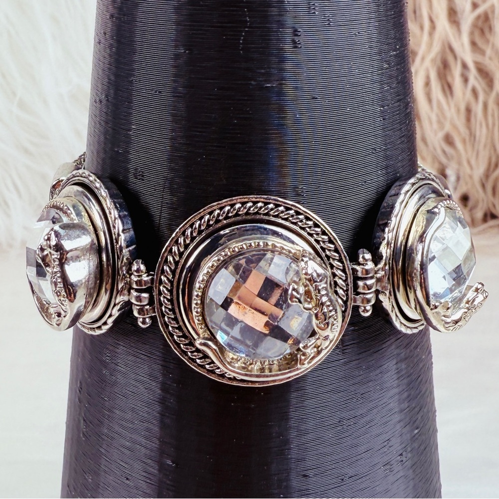 Beautiful Silvertone Button Snap Bracelet With To… - image 3